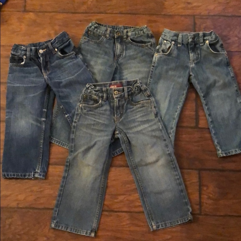 Bundle of boys Jeans!!